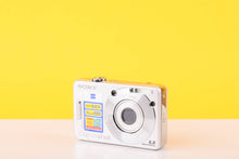 Load image into Gallery viewer, Sony CyberShot DSC W50 Digicam
