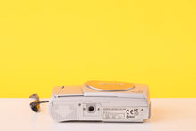 Load image into Gallery viewer, Olympus Camedia C-2 Zoom Digital Camera
