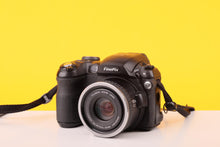 Load image into Gallery viewer, Fujifilm Finepix S5500 Bridge Digital Camera
