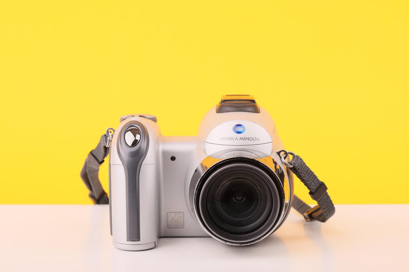 Konica Minolta Dimage Z3 Digicam Vintage Digital Camera