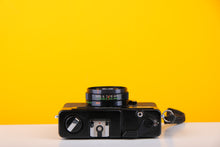 Load image into Gallery viewer, Vivitar 35EE 35mm Rangefinder Film Camera
