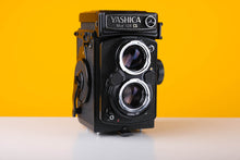 Load image into Gallery viewer, Yashica MAT 124G Medium Format Film TLR Camera with Case
