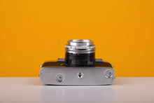 Load image into Gallery viewer, Yashica Minister-II 35mm Rangefinder Camera
