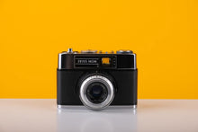 Load image into Gallery viewer, Zeiss Ikon Contina L Rangefinder 35mm Film Camera
