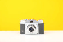 Load image into Gallery viewer, Agfa Silette Pronto 35mm Viewfinder Film Camera
