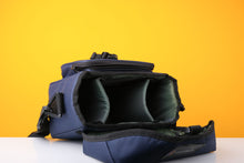Load image into Gallery viewer, Unomat Camera Bag
