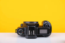 Load image into Gallery viewer, Canon EOS 1000 35mm Film Camera Body
