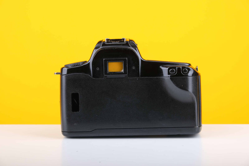 Canon EOS 1000F 35mm Film Camera with Canon 35-105mm f4.5-5.6 Zoom Lens