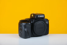 Load image into Gallery viewer, Canon EOS RT 35mm SLR Film Camera Body
