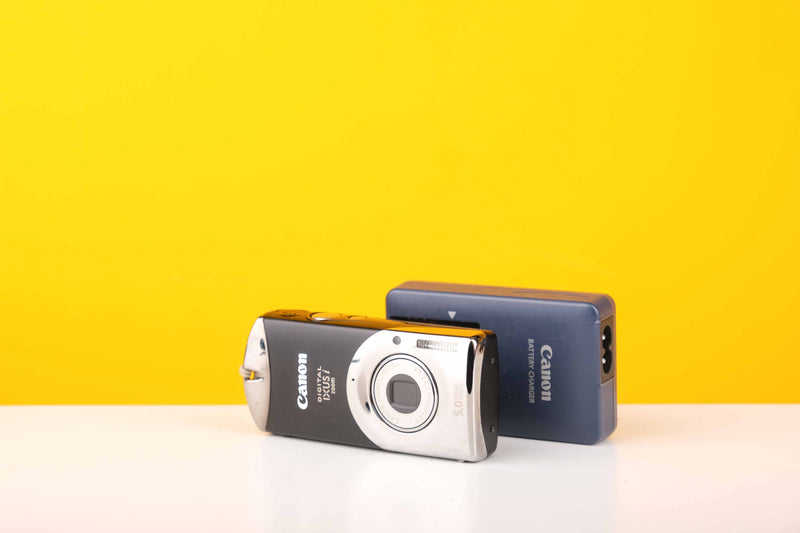 Canon Digital IXUS I Zoom Digital Camera
