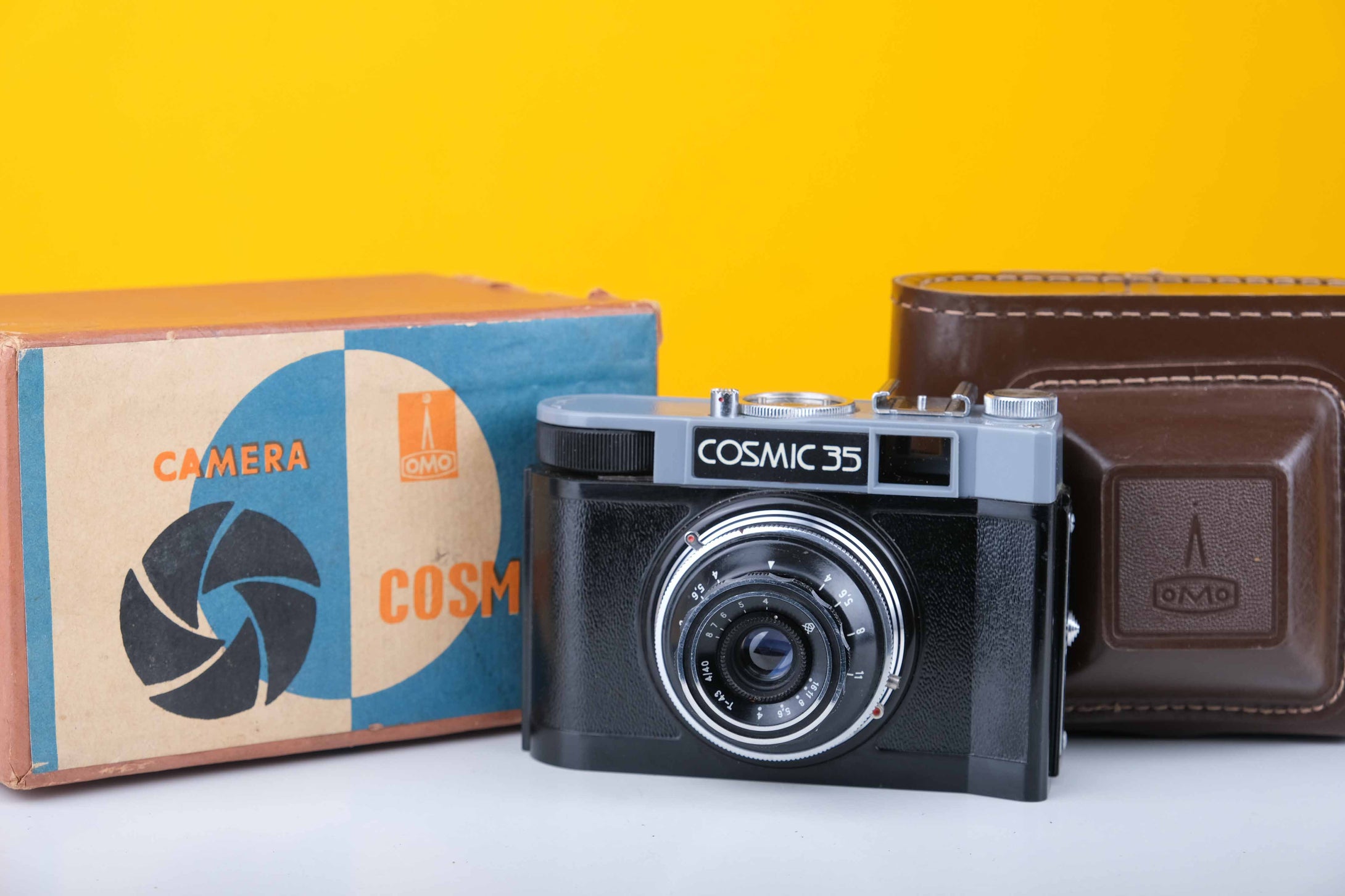 Cosmic 35 35mm Rangefinder Film Camera with Leather Case
