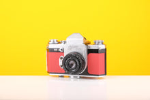 Load image into Gallery viewer, Edixa Flex 35mm SLR Film Camera in Red with Leather Case
