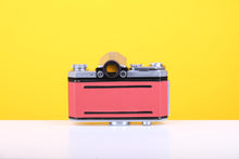 Load image into Gallery viewer, Edixa Flex 35mm SLR Film Camera in Red with Leather Case

