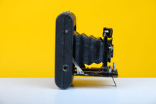 Load image into Gallery viewer, Ernemann Detektiv Aplanat Folding Camera
