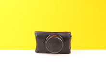 Load image into Gallery viewer, Falcon Deluxe Miniature 127 Film Camera
