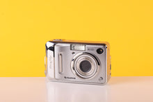 Load image into Gallery viewer, Fujifilm Finepix A400 Digitial Camera
