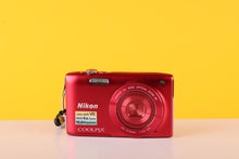 Load image into Gallery viewer, Nikon Coolpix S3300 Digital Camera
