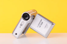 Load image into Gallery viewer, Digital Video Camcorder 11.2 Megapixels
