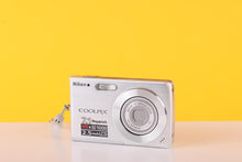 Load image into Gallery viewer, Nikon COOLPIX L10 7.1MP Digital Compact Camera Silver – Boxed
