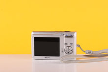 Load image into Gallery viewer, Nikon COOLPIX L10 7.1MP Digital Compact Camera Silver – Boxed
