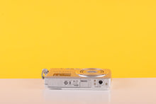 Load image into Gallery viewer, Nikon COOLPIX L10 7.1MP Digital Compact Camera Silver – Boxed
