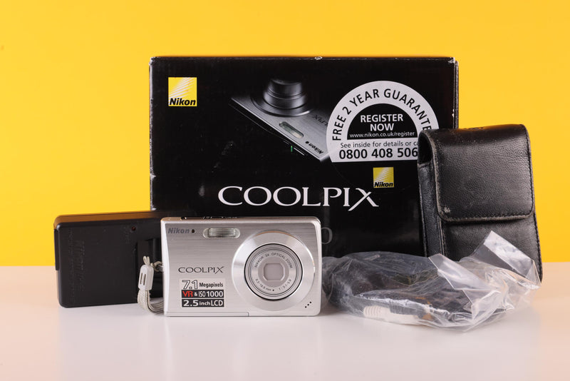 Nikon COOLPIX L10 7.1MP Digital Compact Camera Silver – Boxed