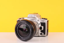 Load image into Gallery viewer, Minolta 505si Super Dynax 35mm Film Camera with Minolta 28-80mm f3.5 -4.5 Zoom Lens
