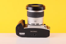 Load image into Gallery viewer, Minolta 505si Super Dynax 35mm Film Camera with Minolta 28-80mm f3.5 -4.5 Zoom Lens
