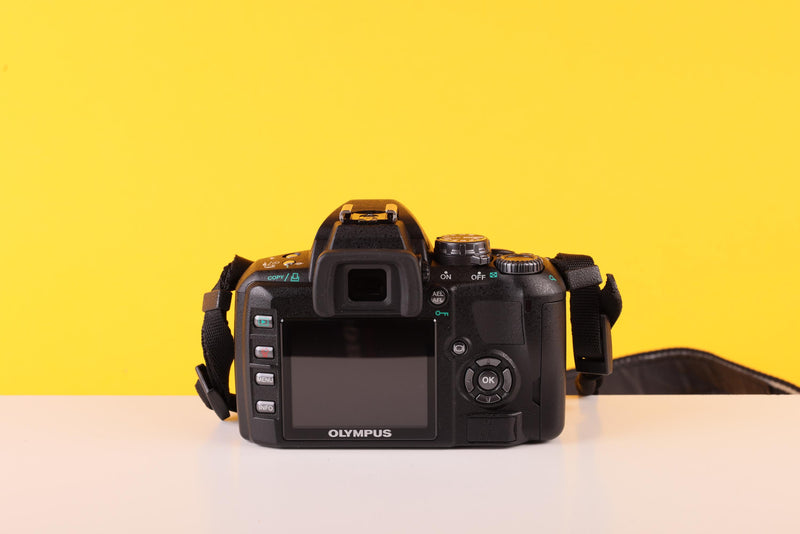Olympus E-410 Digital SLR Camera with Zuiko 14-42mm Lens