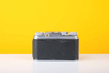Load image into Gallery viewer, Franka Prontor-SVS 35mm Rangefinder Camera with ISCO-Gottingen Isconar 45mm f2.8 Lens
