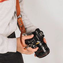 Load image into Gallery viewer, Coiro Terra Dual Slim Camera Harness
