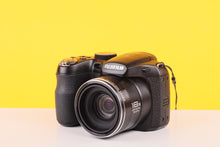 Load image into Gallery viewer, Fujifilm Finepix S2980 Bridge Digicam
