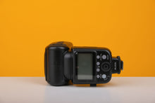Load image into Gallery viewer, Gloxy Flash with Case
