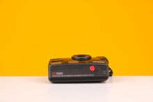Load image into Gallery viewer, Hanimex TC5300 35mm Point and Shoot Film Camera with Case
