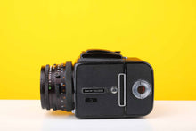 Load image into Gallery viewer, Hasselblad 500C/M  Medium Format Camera with Carl Zeiss Planar 80mm f2.8 T Lens
