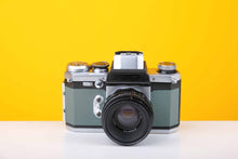 Load image into Gallery viewer, Edixa 35mm Film Camera with Helios- 44 58mm f2 Lens in Green
