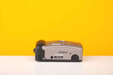 Load image into Gallery viewer, Minolta AF Big Finder 35mm Point and Shoot Film Camera
