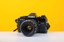 Load image into Gallery viewer, Minolta X-700 35mm SLR Film Camera with Minolta MD 35-70mm f3.5 Lens
