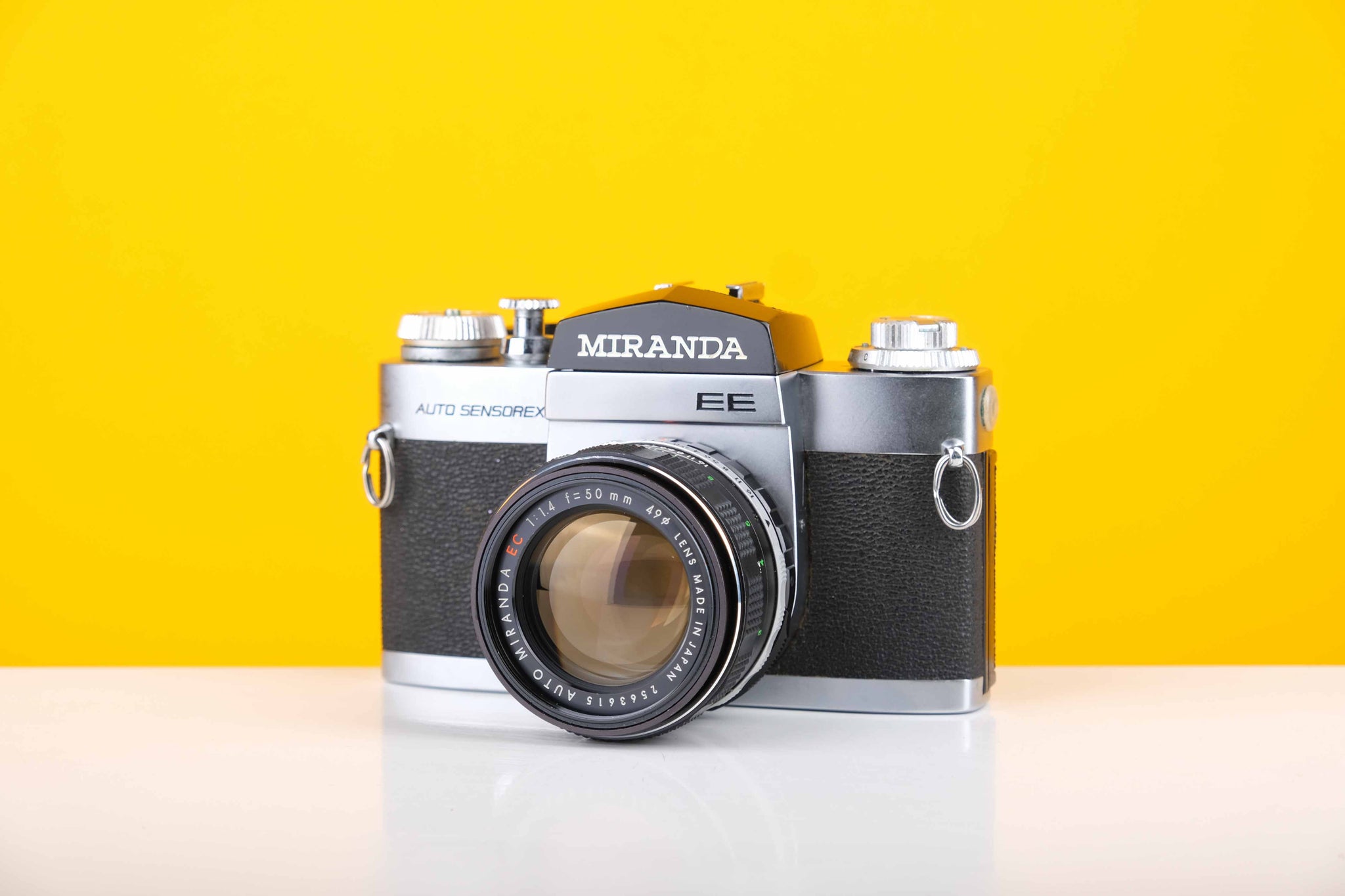 Miranda DX-3 Magnifique reflex noir des années 1970 avec 2 Miranda DX-3 Magnifique reflex noir des années 1970 avec 2