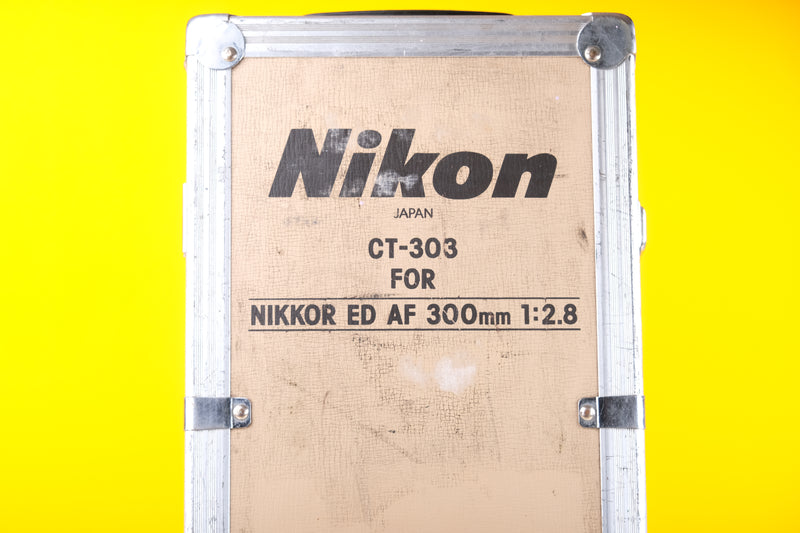 Nikon AF-I Nikkor 300mm f/2.8D ED-IF in CT-303 Case