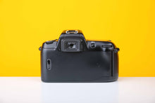 Load image into Gallery viewer, Nikon F60 35mm SLR Film Camera Body Black
