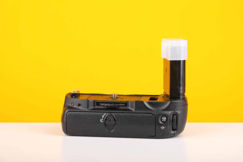 Nikon Multi Function Battery Pack