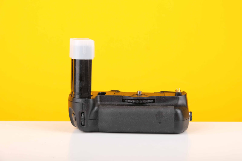 Nikon Multi Function Battery Pack