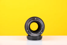 Load image into Gallery viewer, Olympus 135mm f/4.5 Auto-Macro OM Mount Lens
