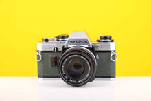 Load image into Gallery viewer, Olympus OM10 35mm Film Camera with Zukio Olympus OM-System MC Auto-S 50mm f1.8 Auto-Zoom Lens in Green
