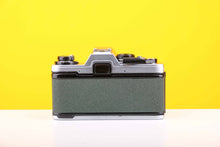 Load image into Gallery viewer, Olympus OM10 35mm Film Camera with Zukio Olympus OM-System MC Auto-S 50mm f1.8 Auto-Zoom Lens in Green
