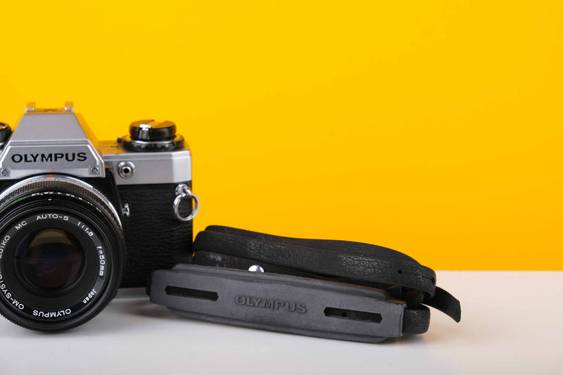 Olympus OM10 35mm Film Camera Set