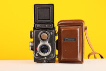 Load image into Gallery viewer, Ricoh Dia 120 Medium Format TLR Camera
