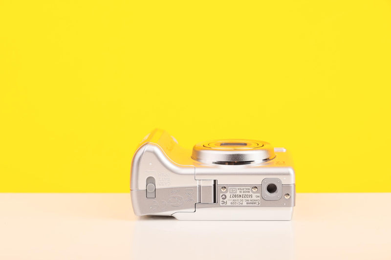 Canon Power Shot A560 Digicam Vintage Digital Camera