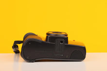 Load image into Gallery viewer, Olympus Superzoom 70/ Zoom 2000 Film Camera 35mm Point and Shoot
